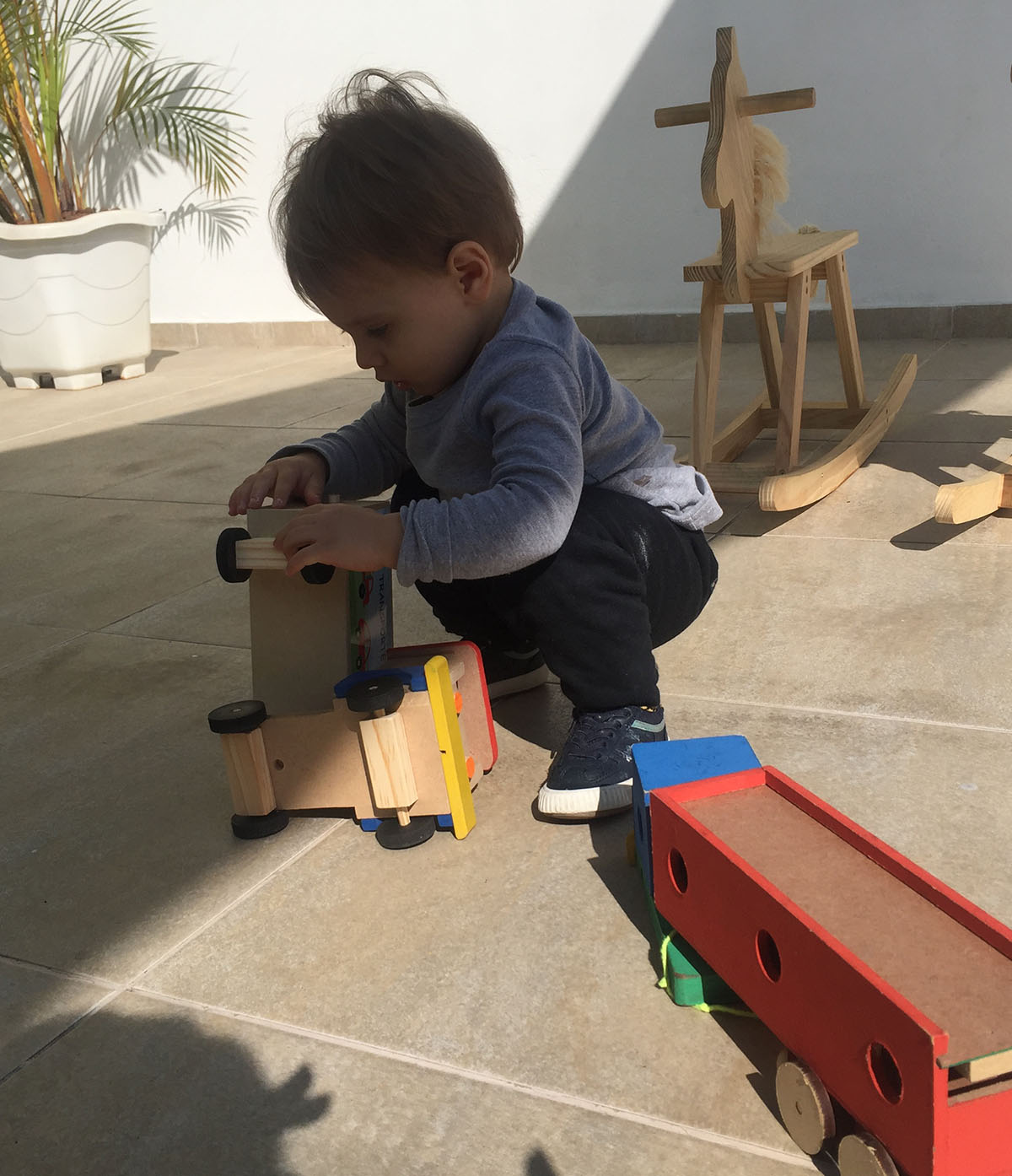 brincando no bercario