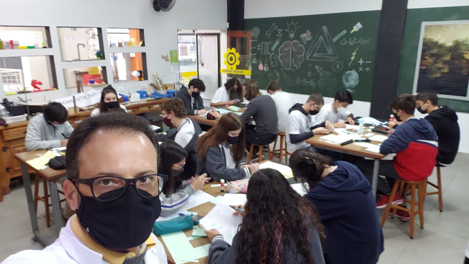 As aulas de laboratório de Matemática acontecem no Espaço Maker do Ateneu